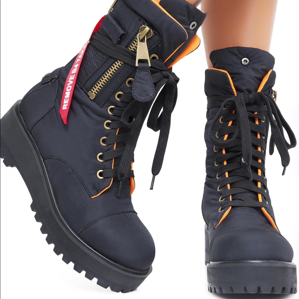 Poster Grl Combat Flight Boots- Like New